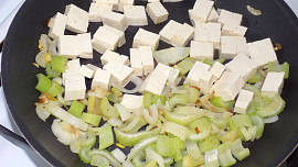 Tofu s chřestem