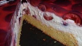 Třešňový dort / řez