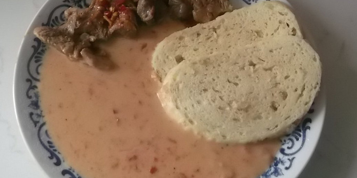 Vepřová plec v omáčce  výrazné chuti