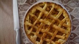 Americký jablečný pie   (rychlý, jednoduchý a bez vajec)