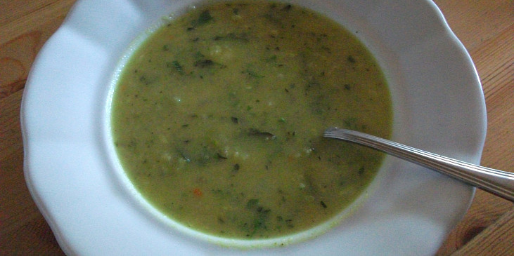 Cuketová polévka s kuskusem