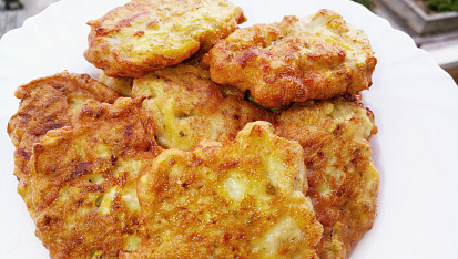Cuketové placky s kousky masa