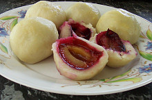 švestkové knedlíky