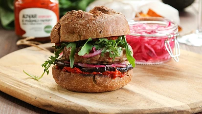 Krůtí burgery z grilu