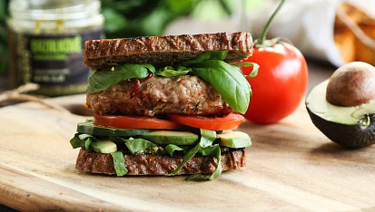 Krůtí burgery z grilu