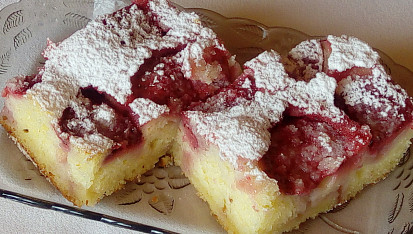Ovocný tvarohový koláč s drobenkou
