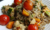 Pohankové špagety s kuřecím masem a zeleninou (bez tuku) (Pohankové špagety s masem a zeleninou (bez tuku))