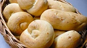 Škvarkové housky