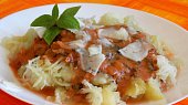 Špagetová dýně s rajčatovo-medovou omáčkou