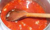 Špagetová dýně s rajčatovo-medovou omáčkou