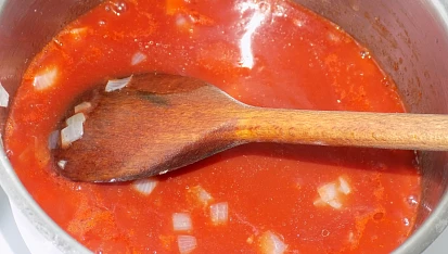 Špagetová dýně s rajčatovo-medovou omáčkou