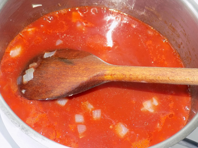 Špagetová dýně s rajčatovo-medovou omáčkou
