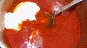 Špagetová dýně s rajčatovo-medovou omáčkou