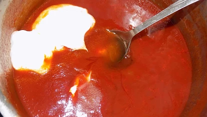 Špagetová dýně s rajčatovo-medovou omáčkou