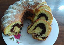 Jemná mramorová bábovka ze zakysané smetany Jemná mramorová bábovka ze zakysané smetany