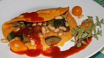 Rajčatová omeletka s cuketou