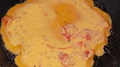 Rajčatová omeletka s cuketou