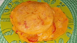 Rajčatová omeletka s cuketou