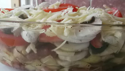 Ražniči bez špejlí  "zapečené brambory" ... z toho co máte doma, v syrovém stavu