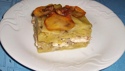 Zapečená kuřecí prsa s bramborami ve smetaně