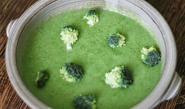 Brokolicová RAW polévka