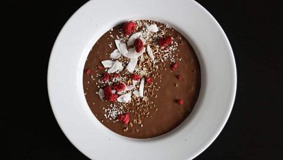 Čokoládová smoothie bowl s ledovou kávou, Čokoládová smoothie bowl s ledovou kávou
