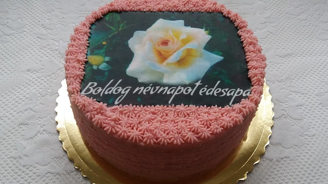 Dort s chutí růže damascénské