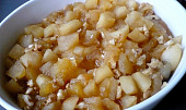 Karamelizované hrušky nebo jablka na cokoliv (Karamelizovaná jablka s ořechy.)