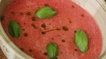 Melounovo-rajčatová RAW polévka