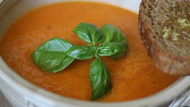Pečená rajčatová polévka