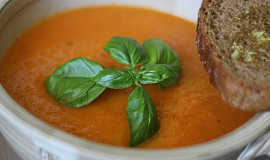 Pečená rajčatová polévka