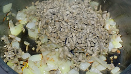 Pomazánka z tofu se slunečnicovými semínky a vejci
