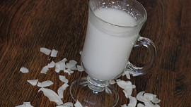 RAW kokosové mléko