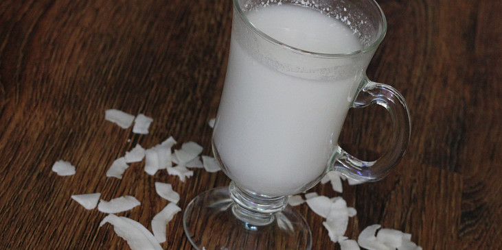 RAW kokosové mléko (RAW Kokosové mléko)