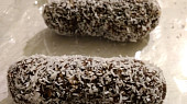 Raw kokosovo-kakaové tyčinky (Raw kokosovo-kakaové tyčinky )