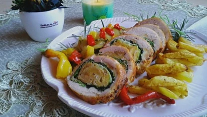 Rolovaná krůtí prsa plněná kapustovými listy