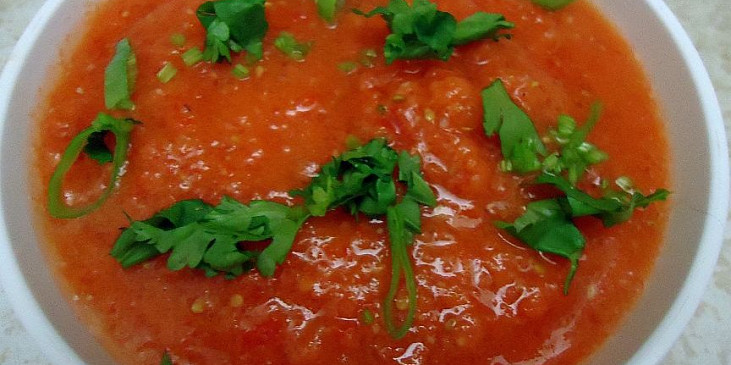 Smažené  kedlubnové hranolky s rajčatovým dipem