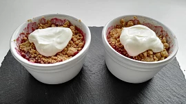 Švestkový crumble