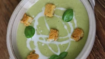 Veganská hrášková polévka