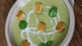 Veganská hrášková polévka