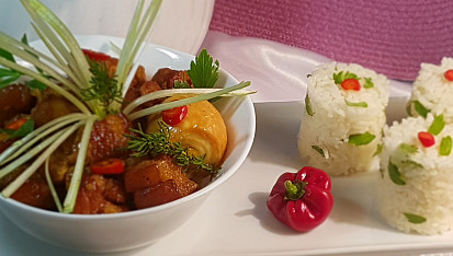 Vietnamský karamelizovaný bůček (Thịt kho tàu )