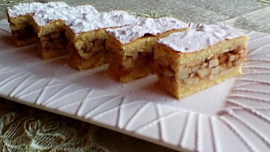 Babiččiny jablkové řezy