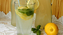 Bazalková limonáda