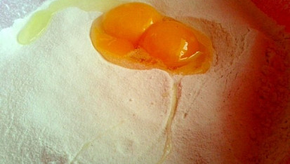 Koblihy s meruňkovým džemem a šlehačkou
