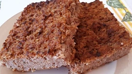 Mleté maso zapečené se strouhanými bramborami