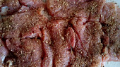 Houbovo-pórkové vepřové maso