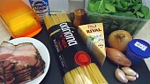 Makarony se sýrovo-špenátovou omáčkou