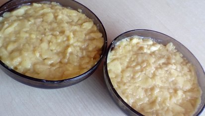 Medové jablečné řezy s piškoty