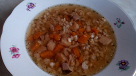 Ovarová polévka s kroupami