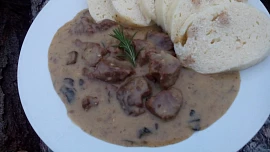 Houbová kližka  na smetaně